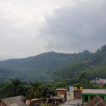 Villa Bukit Cemara Songgoriti Bagian luar foto